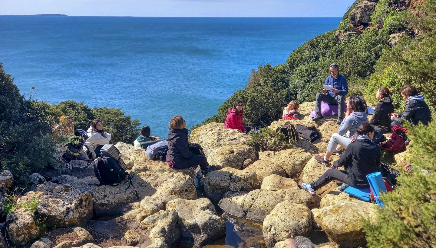 Formazione di gruppo in ambiente Outdoor e indoor in Sardegna | MYNE - Mindfulness e Yoga